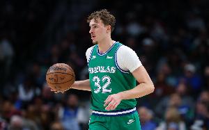 弗拉格：哈里森人很好&我和他关系很稳固 但那都属于管理层的事情