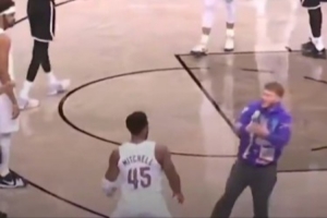 骑士队记：冲进场试图与米切尔合影球迷被NBA终身禁赛！