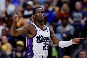 湖&火&勇等队有意！Stein：国王已经接到了各队询问埃利斯的电话