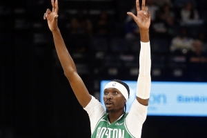 冠军成员！马祖拉：猛龙对布歇的致敬很棒 赢球对他而言最重要