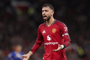 曼联旧将：B费踢得很差 且非领袖球员，利桑德罗才是天生领袖