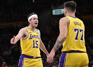 场均造犯规数：东契奇9.1次第一 SGA6.8次第四 里夫斯6.4次第九