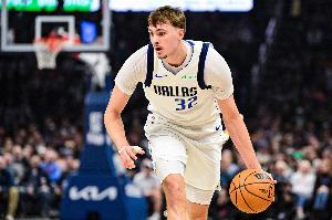 弗拉格：打控卫让我学到很多 清楚了具备哪些能力才能带队前行