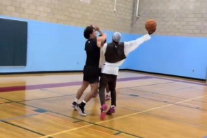 上一箱退十一瓶！朱芳雨：曾凡博被裁很遗憾，NBA竞争非常激烈！